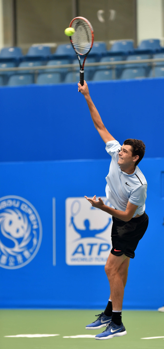 借詹姆斯的 借詹姆斯的