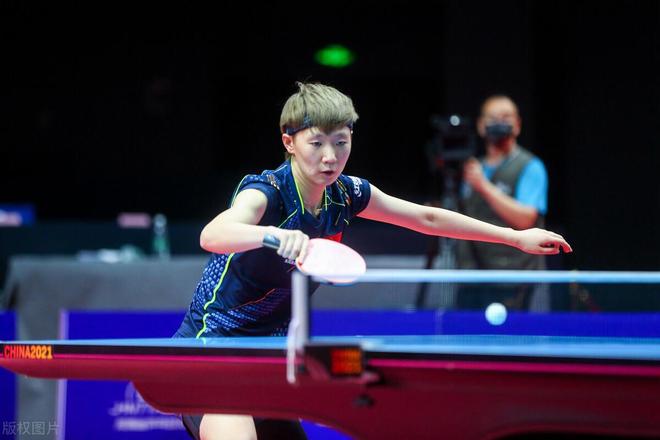 解析费城费城人队在季后赛中的狂热主场氛围对对手投手的心理压迫